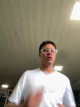 Latin Paisa Boy online show from April 21, 6:01 pm