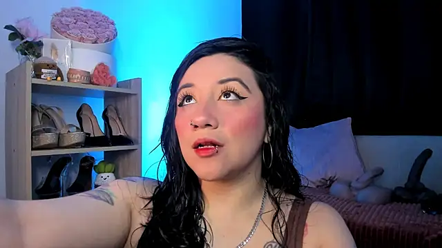 rose xdd online show from April 18, 1:42 am