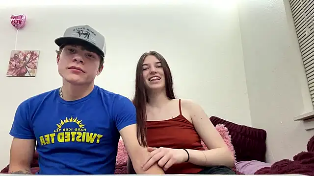 Snapshot of AstridJenkins chatting on February 12, 3:01 am AstridJenkins online show from February 12, 3:01 am