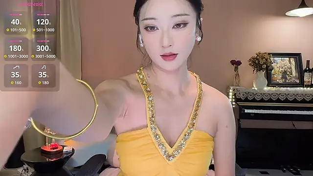 Snapshot of Molly00- chatting on May 18, 1:35 am Molly00- online show from May 18, 1:35 am