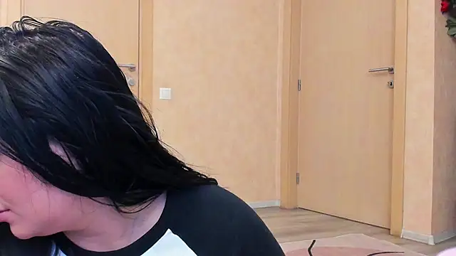 NayaNoirX online show from April 21, 5:14 am