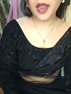 Saumyy online show from April 4, 4:15 pm