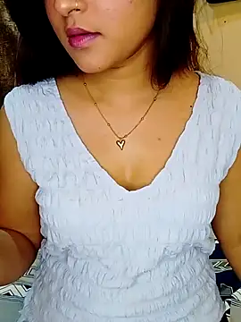 Saumyy online show from April 20, 5:26 pm