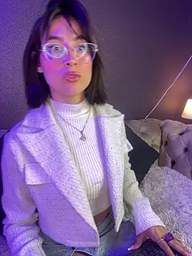 luna gv online show from March 9, 10:30 am