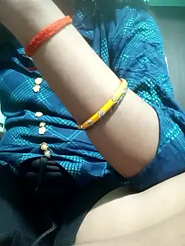 Snapshot of Puja_1230 chatting on May 3, 5:52 pm Puja 1230 online show from May 3, 5:52 pm
