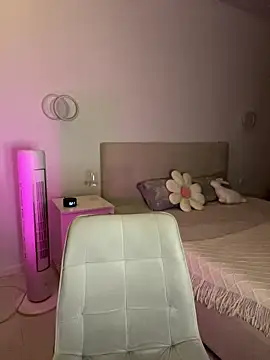 scarketgaze online show from December 22, 7:33 pm