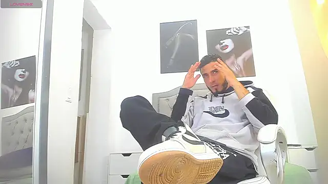 marc ruffa online show from April 8, 11:43 am