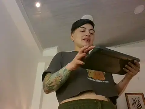 kat paradise online show from March 28, 11:43 am