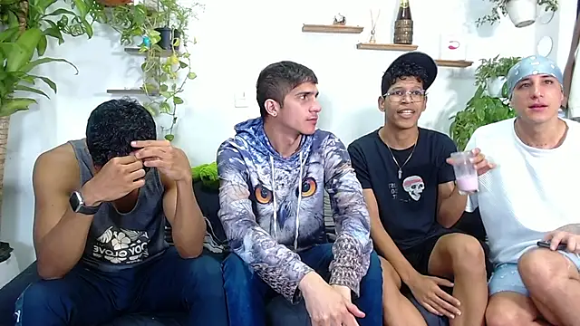 Interracial Snow Bunny online show from February 22, 5:11 pm