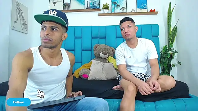 Interracial Snow Bunny online show from April 20, 9:16 pm