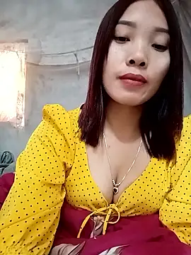 yeutinh00 online show from January 9, 8:17 am