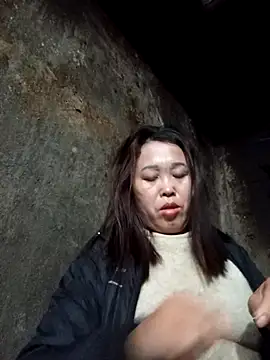 dakota-kis online show from January 13, 1:33 am