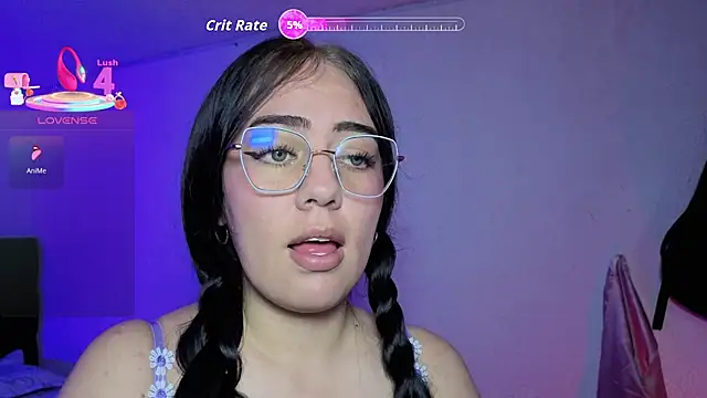 Snapshot of VelourNyx chatting on February 8, 9:02 am VelourNyx online show from February 8, 9:02 am