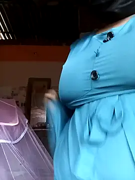 Snapshot of fingerbit07 chatting on February 28, 3:29 am fingerbit07 online show from February 28, 3:29 am