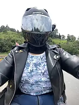 Scarlet auraa online show from April 18, 5:39 pm