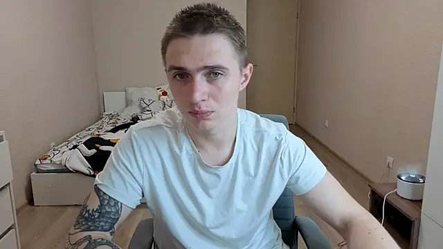Snapshot of LEO__MILLER chatting on May 20, 5:08 pm LEO MILLER online show from May 20, 5:08 pm