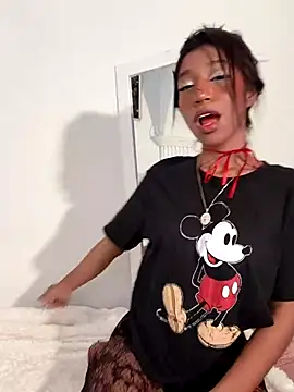 DAMMLEYLA online show from January 17, 5:45 am