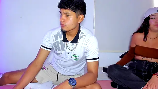 Bela and Dominicck online show from January 7, 7:49 pm