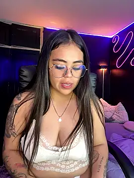 Aleooonnn   online show from January 18, 5:55 am