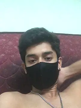 karan72819 online show from April 1, 1:23 pm