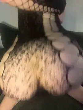 Annaluvv online show from February 16, 8:10 am