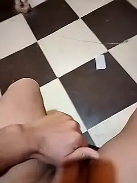 Snapshot of elalmy8890 chatting on January 19, 10:41 am elalmy8890 online show from January 19, 10:41 am