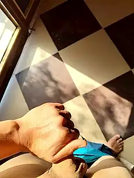 Snapshot of elalmy8890 chatting on February 15, 10:47 am elalmy8890 online show from February 15, 10:47 am