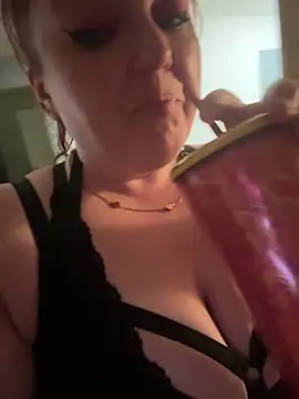 KittyCreamKisses online show from March 9, 3:54 am