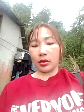 Fading roses online show from March 18, 9:12 am