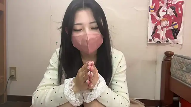 Snapshot of Sena_o0 chatting on February 9, 4:49 am Sena o0 online show from February 9, 4:49 am