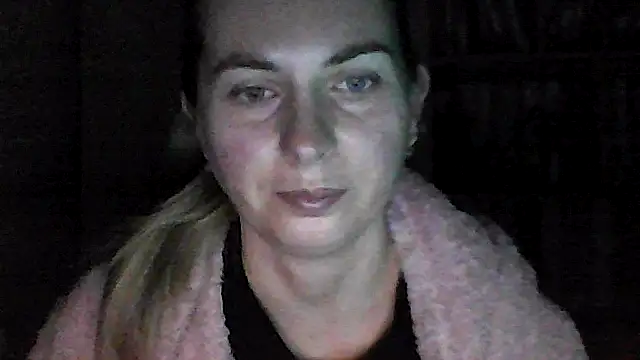 VikiLove765 online show from January 9, 12:02 am