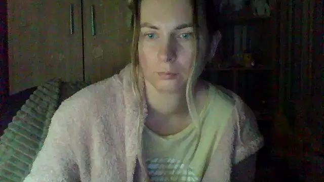 VikiLove765 online show from March 2, 12:02 am