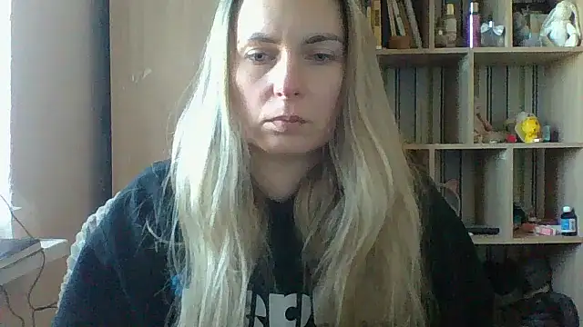 VikiLove765 online show from March 5, 9:16 am