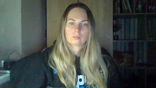 VikiLove765 online show from March 6, 5:42 pm