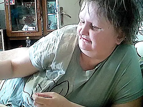 nataly4560 online show from April 25, 9:34 am