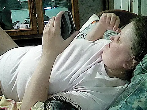 Snapshot of nataly4560 chatting on June 6, 8:35 pm nataly4560 online show from June 6, 8:35 pm