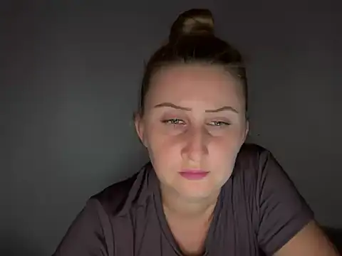 stephany333 online show from June 28, 10:43 am