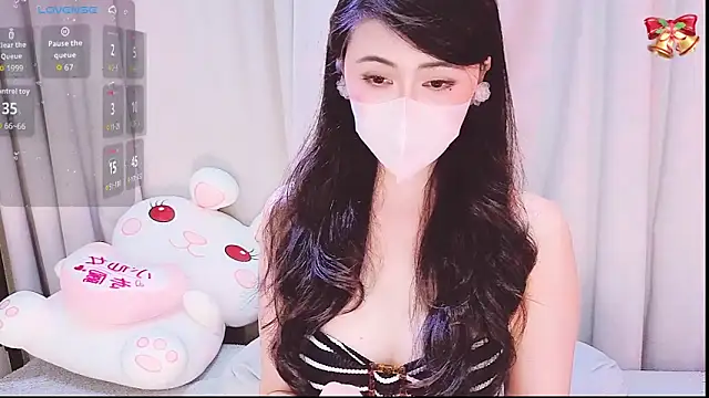 1-Emma-1 online show from May 17, 11:39 am