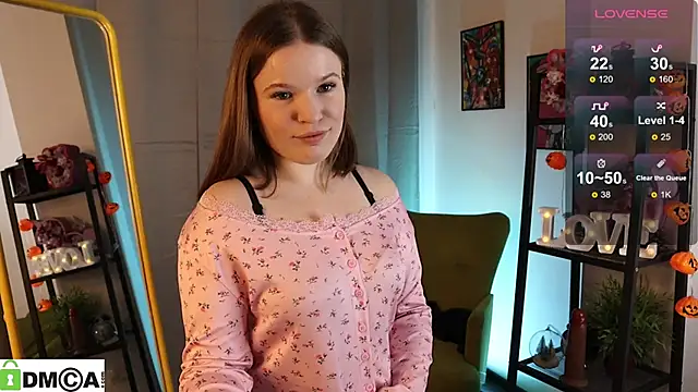 Elsi Breinors online show from March 6, 2:13 pm