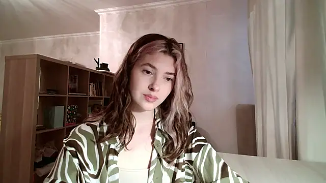 Dia DeAmas online show from February 25, 12:59 pm