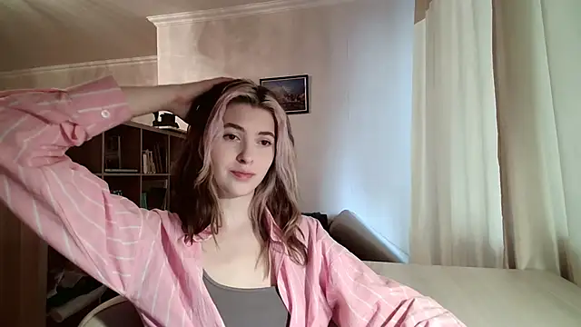 Dia DeAmas online show from February 28, 12:17 pm