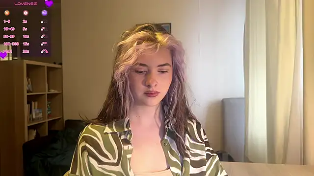 Dia DeAmas online show from April 24, 9:23 am