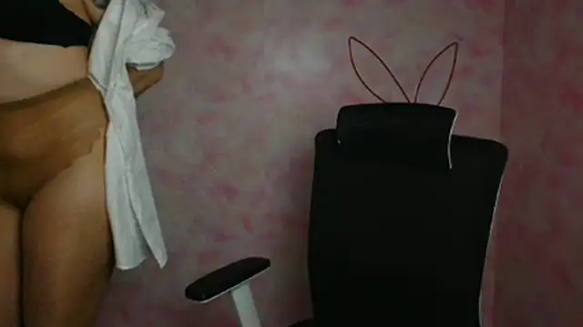 Madonna Fire online show from April 15, 12:12 pm