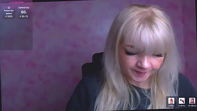 Snapshot of Madonna_Fire chatting on April 30, 11:49 am Madonna Fire online show from April 30, 11:49 am