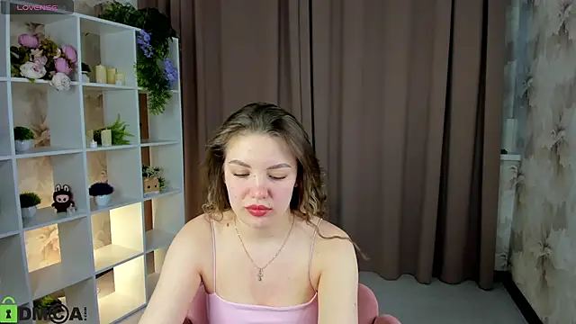 TessaDavidson online show from March 4, 1:06 pm