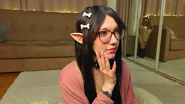 LaveraBadlam online show from January 16, 7:40 pm