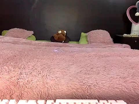 Flabia Roses online show from January 16, 6:45 pm