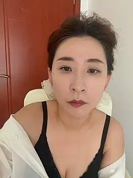 Jingjingxiang-520 online show from July 12, 1:40 am