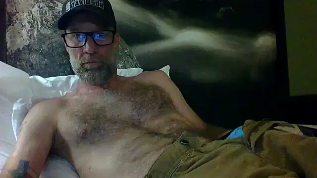 Snapshot of tittycum3636 chatting on June 6, 5:45 am tittycum3636 online show from June 6, 5:45 am