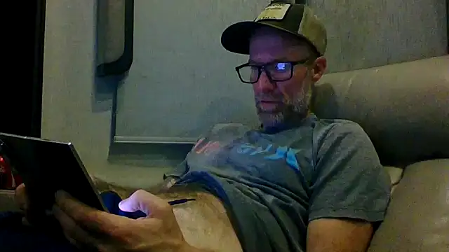 Snapshot of tittycum3636 chatting on June 27, 7:13 am tittycum3636 online show from June 27, 7:13 am